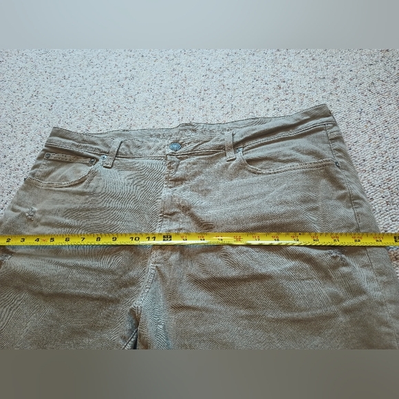 American Eagle Men's Tan Distressed Shorts - Picture 6 of 7